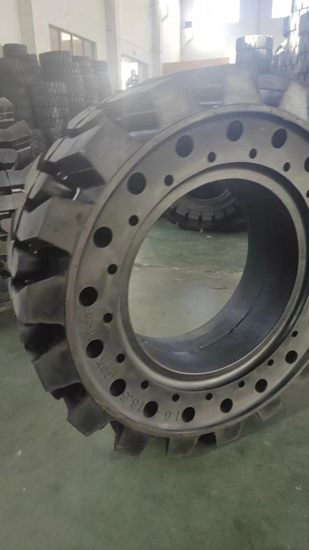 Skid Steer Solid Tyres 10-16.5  12-16.5 Skid steer loader tires for Bobcat skid loaders , CAT skid loader , DEERE , JCB